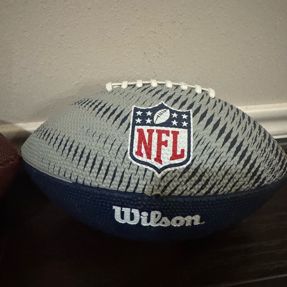 DALLAS COWBOYS! Wilson Navy and Gray NFL Football - Picture 4 of 5
